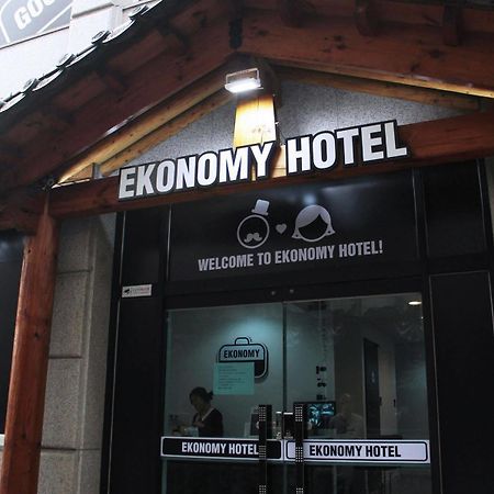 Ekonomy Hotel Dongdaemun Szöul Kültér fotó