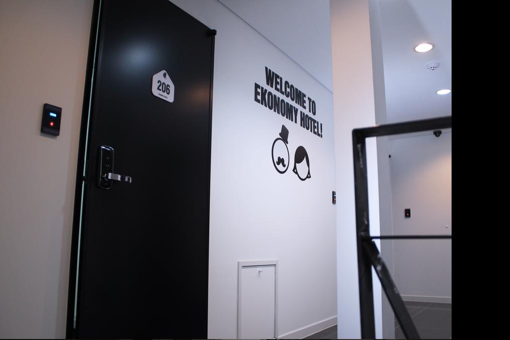Ekonomy Hotel Dongdaemun Szöul Kültér fotó