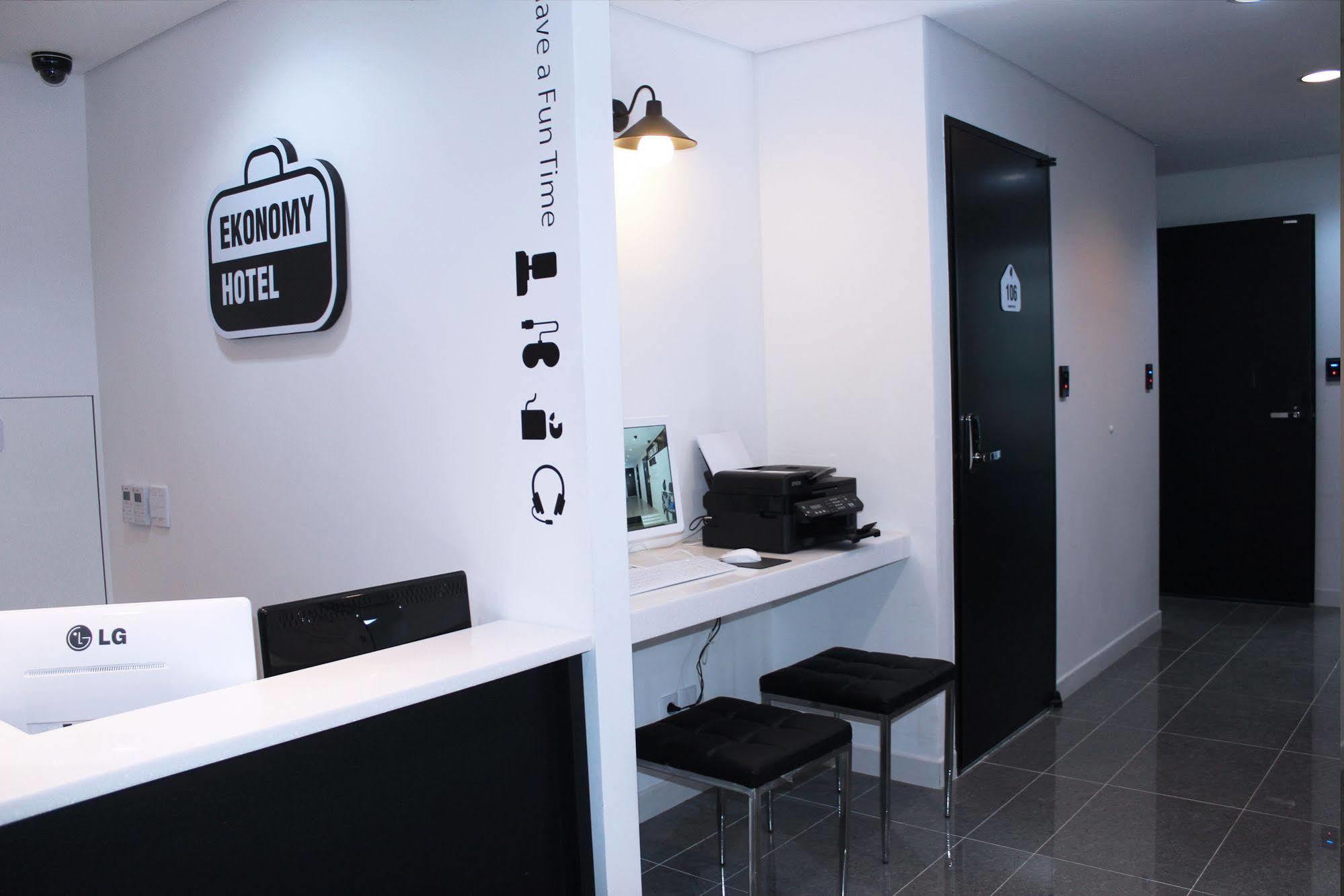 Ekonomy Hotel Dongdaemun Szöul Kültér fotó